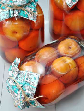 Компоты из персиков и нектаринов на зиму: 4 рецепта