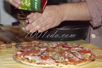Пицца с ветчиной из готовых коржей: рецепт с пошаговым фото