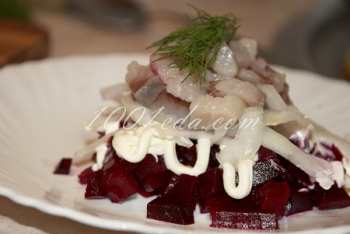Салат с сельдью и маринованым луком: рецепт с пошаговым фото